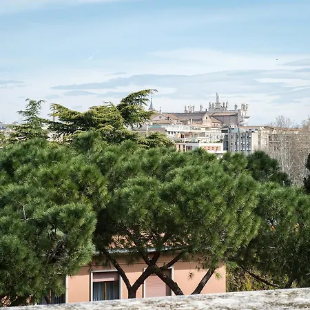 Apartmán Colosseo Apt. *